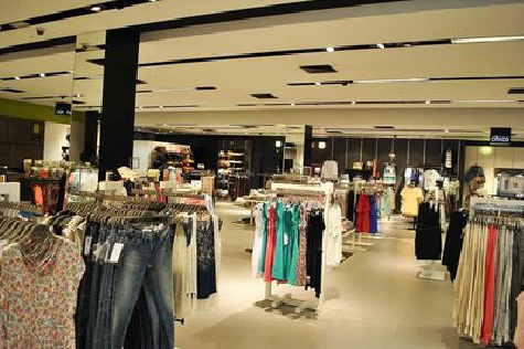 雷波商场里的店面怎么装修？